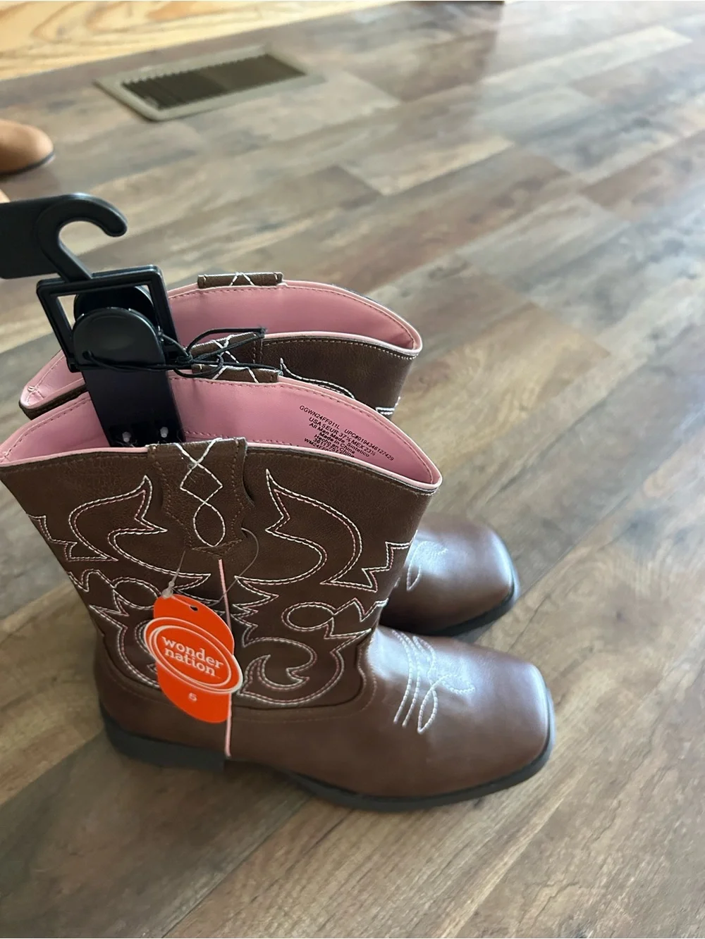 Girls Wonder Nation Brown Western Cowboy Boots w/Pink Lining New with Tags Sz 5